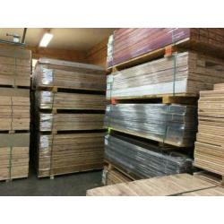 Vloerdelen 20x120 kant en klaar eiken kleur / chene gelakt