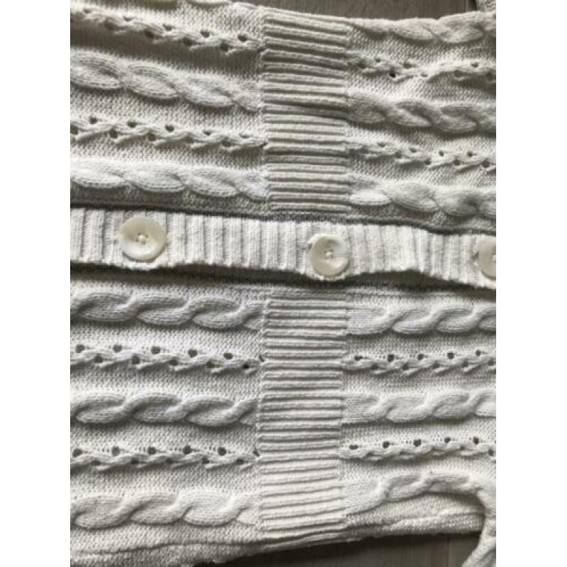 Mooi crème wit vest maat 146/152