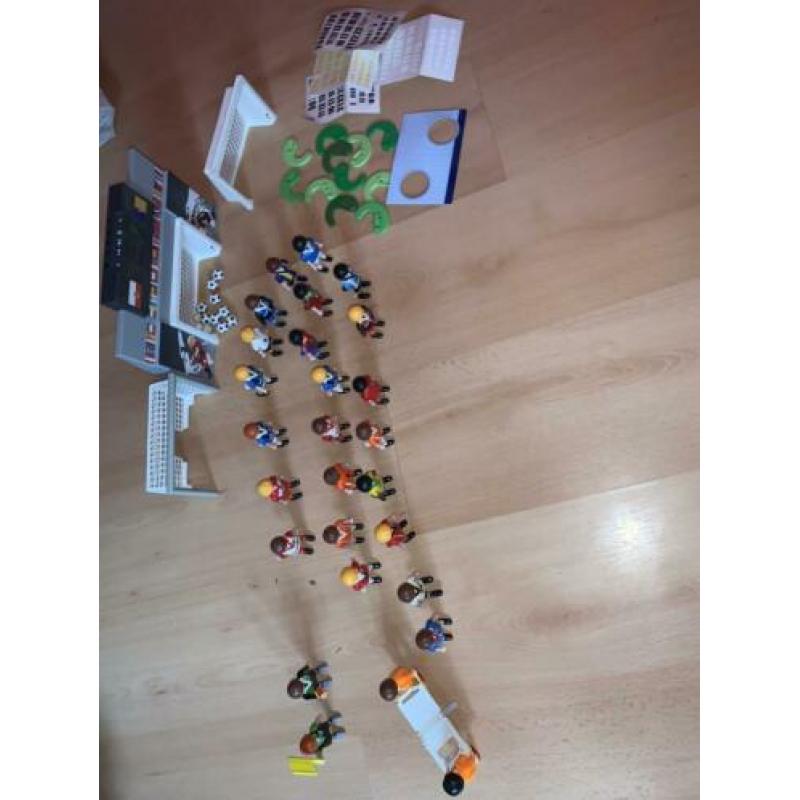Playmobil voetbal poppetjes en doelen
