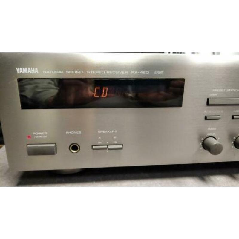 Yamaha RX-460 top versterker