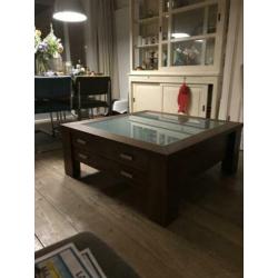 Houten salontafel vierkant met glasplaat