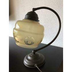 Leuke oude tafel lamp, 30er/ 40er jaren metaal glazen kapje