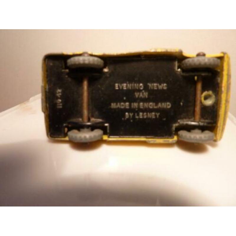 Matchbox Lesney nr42 Evening news Van met metalen wielen