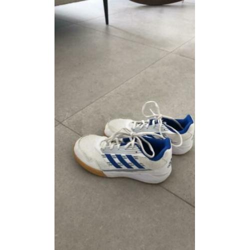 Adidas sportschoenen maat 36