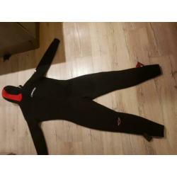 Hagelnieuwe wetsuit 1 x gepast. 7mm xl cressi