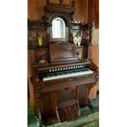 Antiek orgel/traporgel/harmonium
