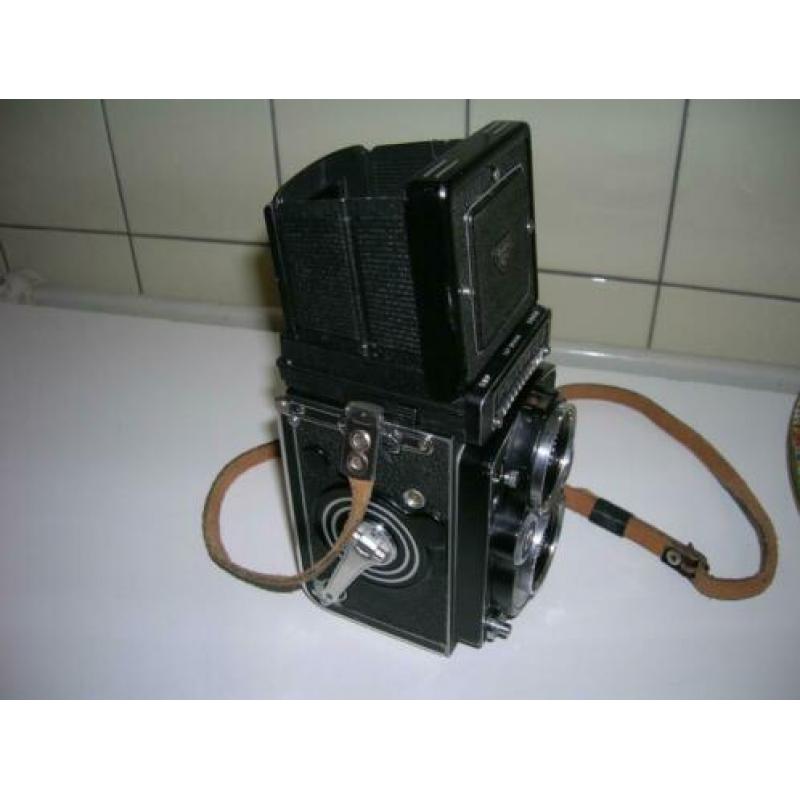 Te koop: Rolleiflex 3,5F ( SN 2818309 ) met toebehoren