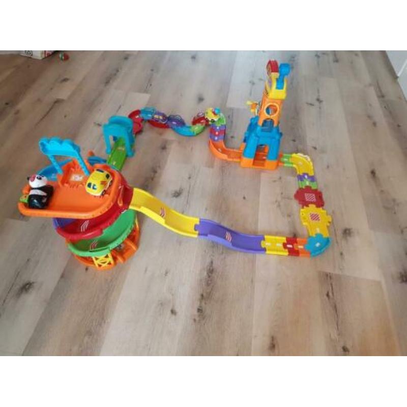 Vtech | Toet toet | Garage, takelwagen en wasstraat