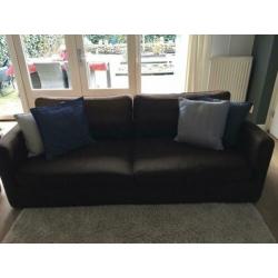 Donkerbruine bank,3-4 zits , 2,20 cm lang, 1,00 m diep,