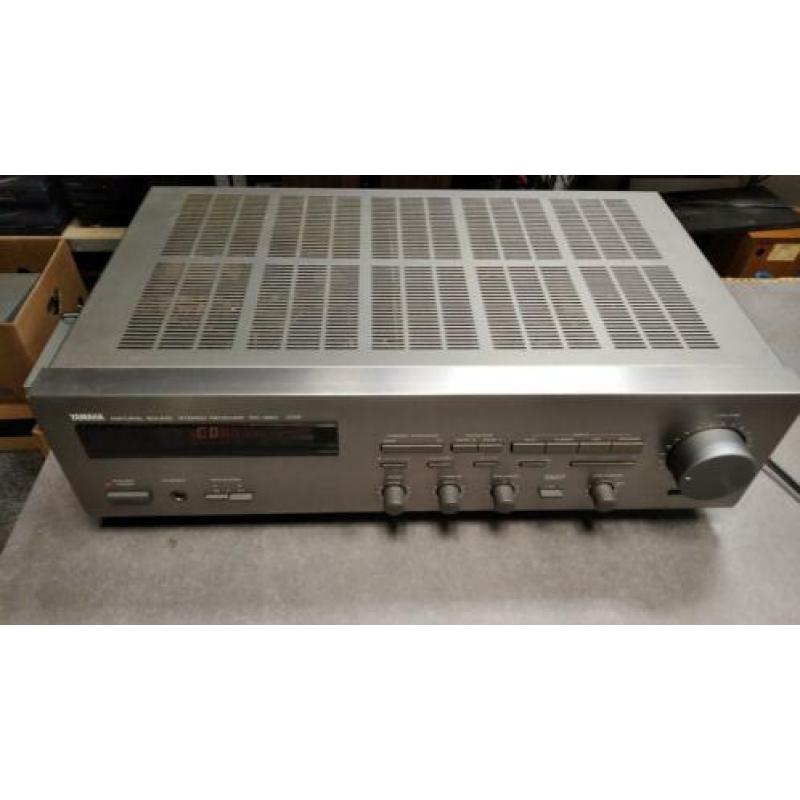 Yamaha RX-460 top versterker