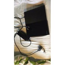 Xbox one met controller, Forza horizon 4, 4 andere spellen!!
