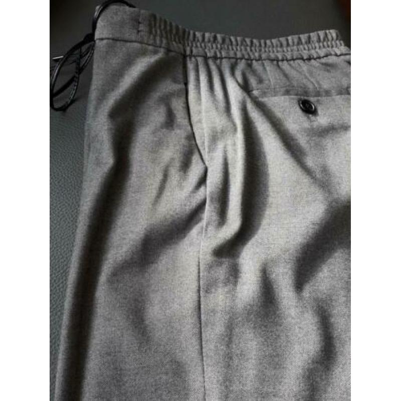 Prachtige nieuwe pantalon van Esprit maat 36.
