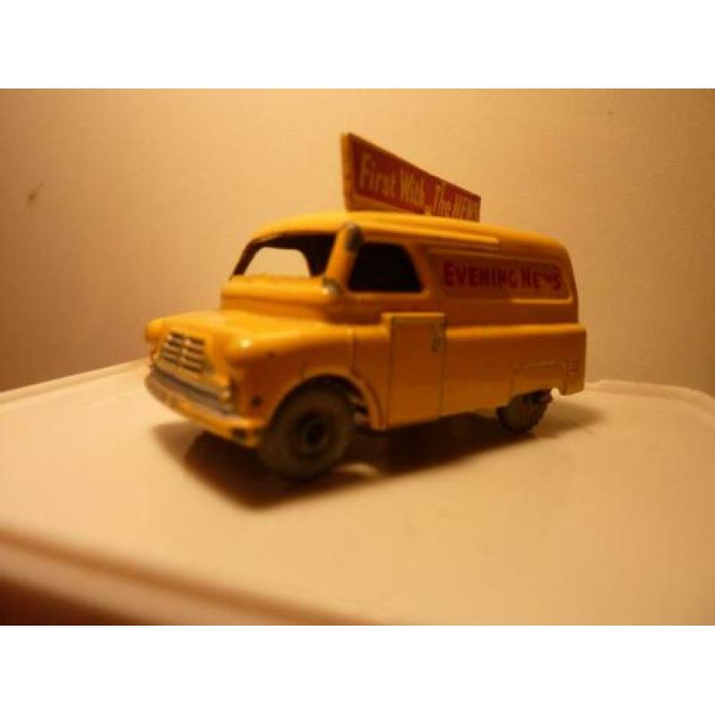 Matchbox Lesney nr42 Evening news Van met metalen wielen