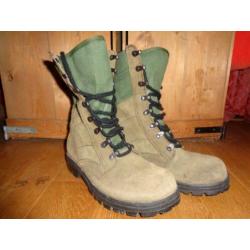 Leger schoenen suede groen ong. 39 // 245S