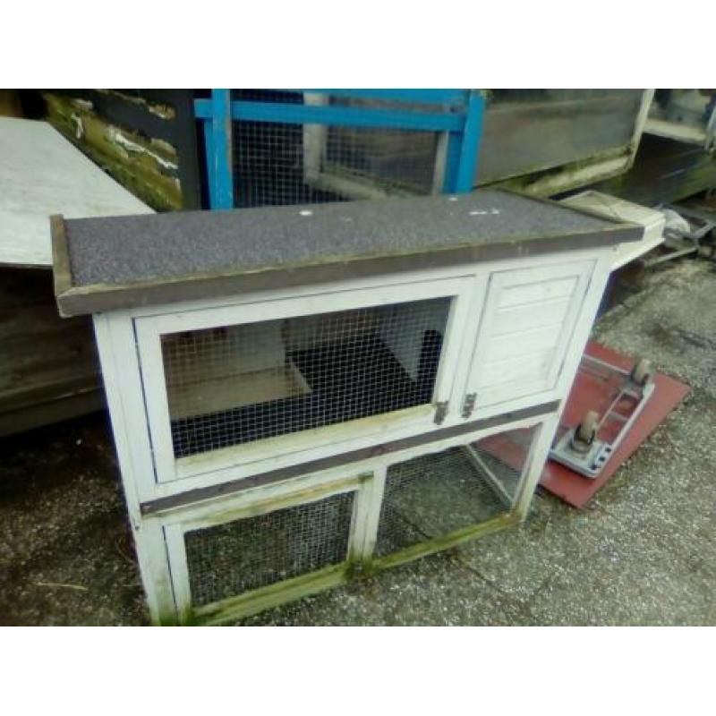 Konijn of cavia hok