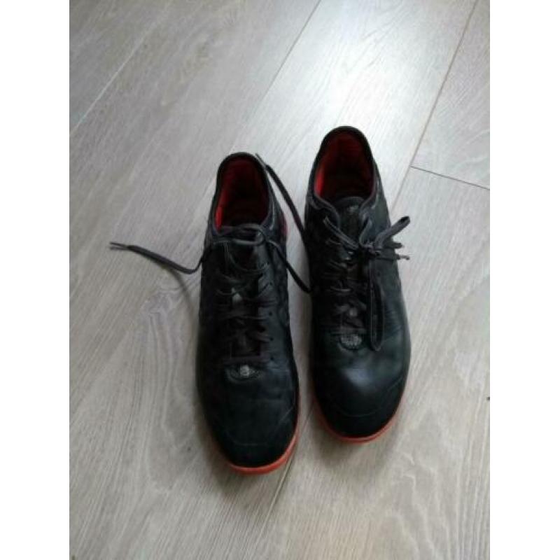 Kunstgras schoenen Adidas maat 42 2/3