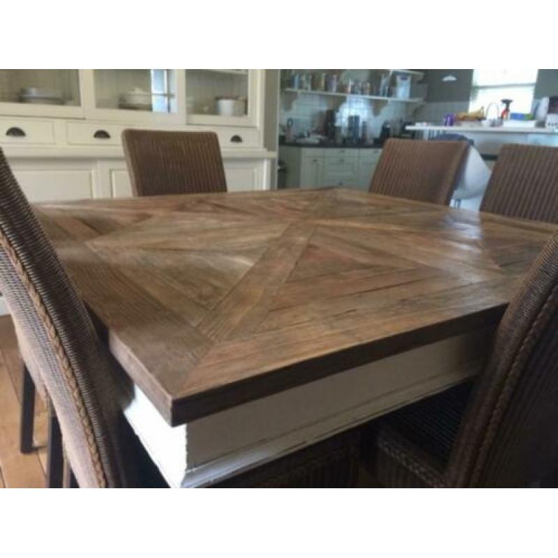 Eettafel 150x150 met 6 stoelen Riviera Maison