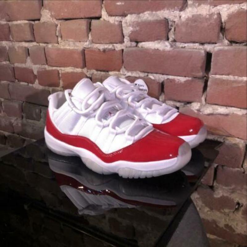 Jordan 11 low cherry red 42,5
