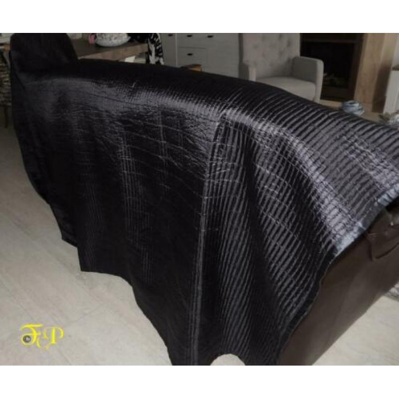Essenza zwart doorgestikte sprei .woon deken 270 cm x 183 cm