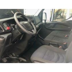 Iveco Daily 35S16 160PK L2H2 Airco / Euro6 Trekgewicht 3500K