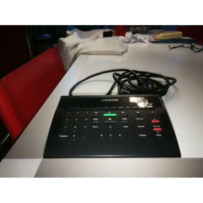 meridian 551 versterker