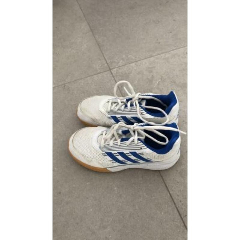 Adidas sportschoenen maat 36