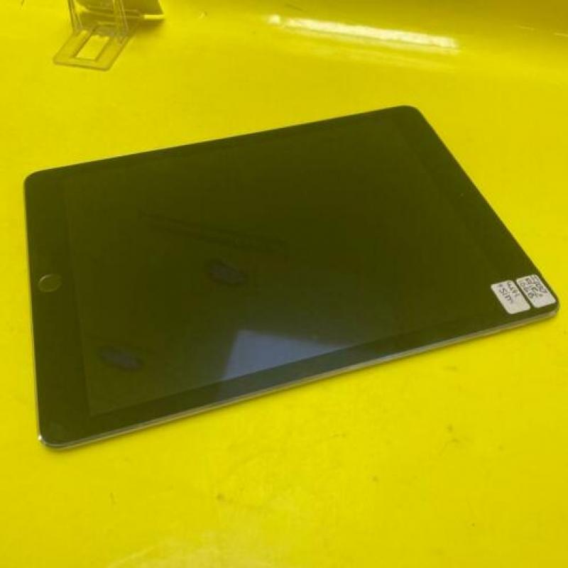 Apple Tablet | Air 2 | 16GB | WiFi met Sim | A1567 | lader