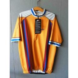 wielrennersshirt 2 stuks maat L Agu.NIEUW gratis.