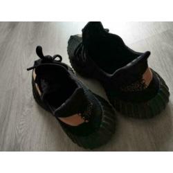 Adidas Yeezy 350 v2 black copper