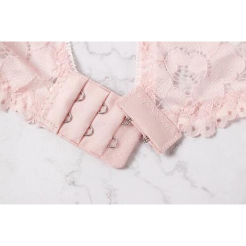 Roze BH en slip (sexy lingerie setje kanten broekje cup A B)