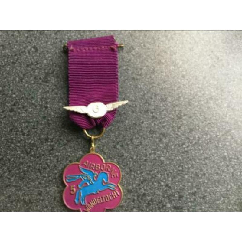 Arnhem-Oosterbeek-Airborne-Medaille-Lepeltje