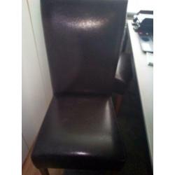 4goed onderhouden leren stoelen bruin