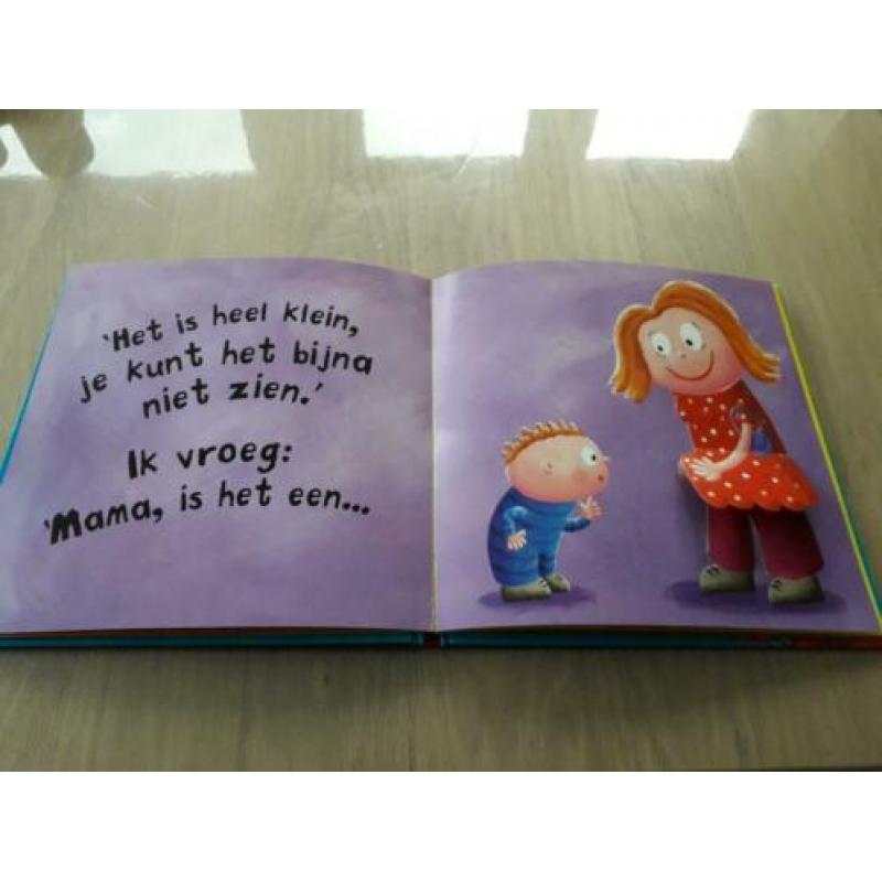 Boekje: Wat zit er in je buik mama?