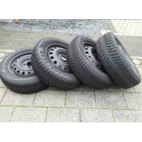 Set van 4 winterbanden incl velg Goodyear 185/ 65R15 84T