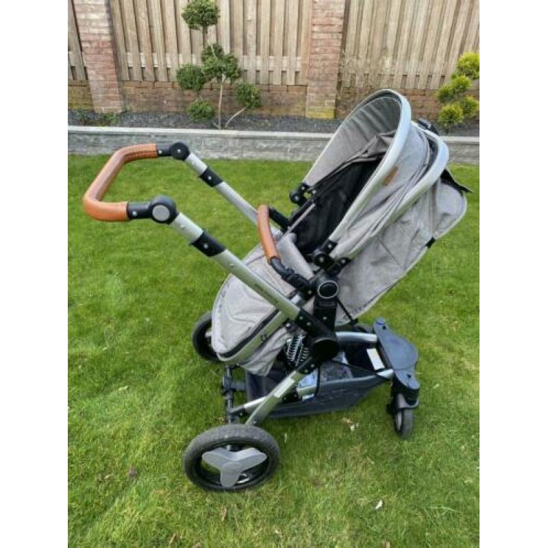 Te koop. 3 in 1 kinderwagen. Zo goed als nieuw