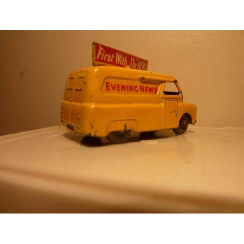 Matchbox Lesney nr42 Evening news Van met metalen wielen