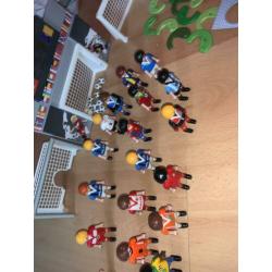 Playmobil voetbal poppetjes en doelen