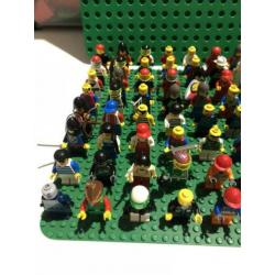 Lego poppetjes 91 stuks 60 euro + gratis verzending