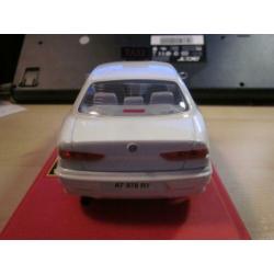 Alfa Romeo 156 Radio Taxi Burago schaal 1:24