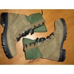 Leger schoenen suede groen ong. 39 // 245S