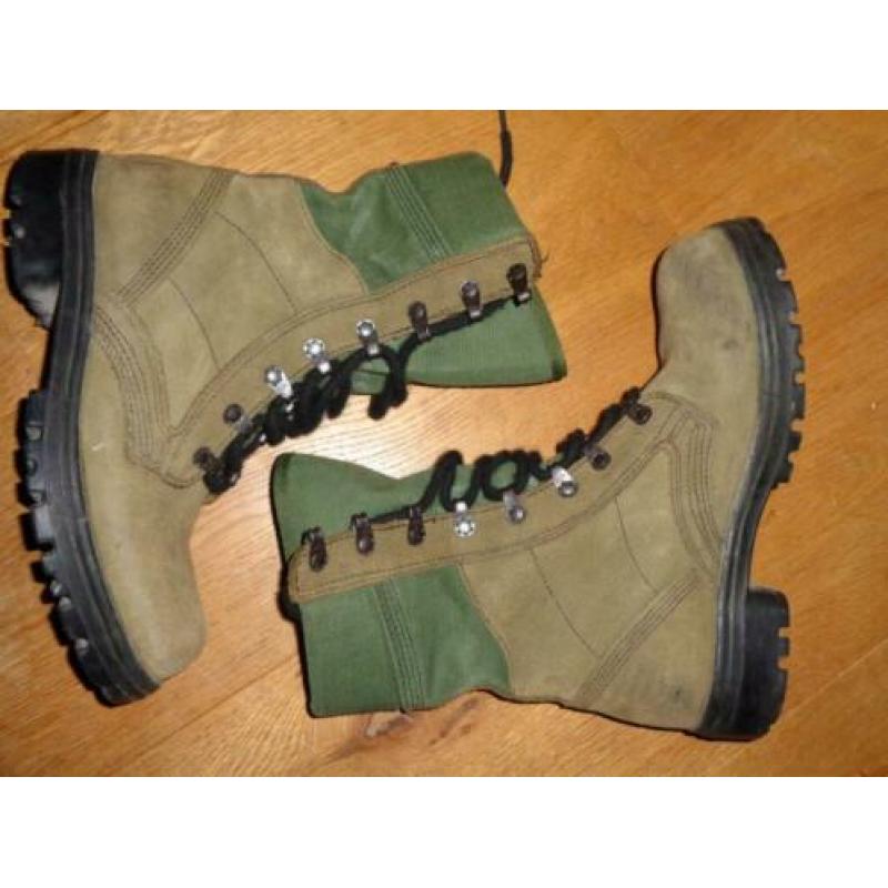 Leger schoenen suede groen ong. 39 // 245S