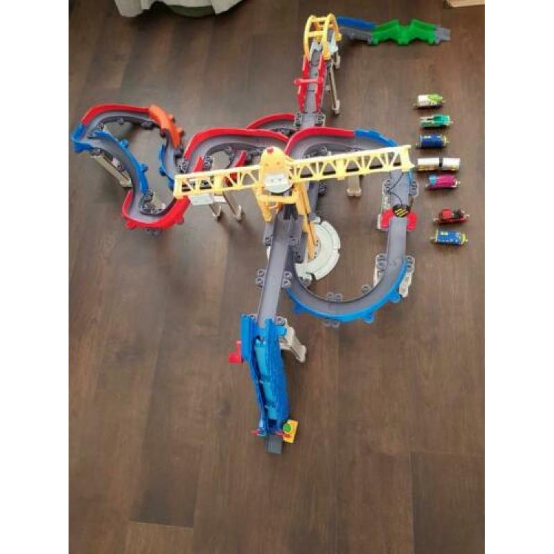 Chuckington trijnbaan met wagons