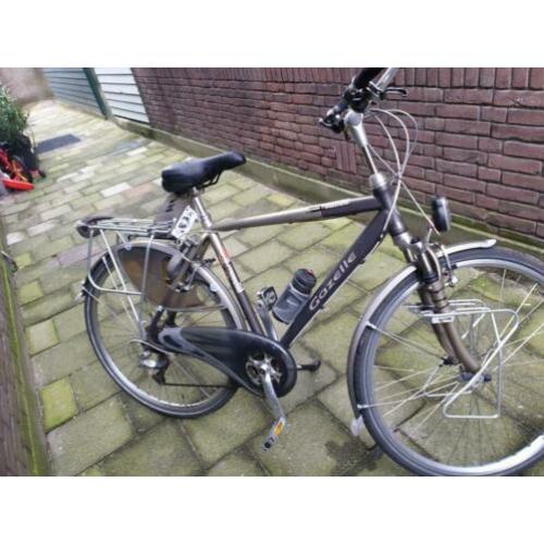 Gazelle medeo 28 inch 24 VERSNELLING AXA SLOT