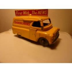Matchbox Lesney nr42 Evening news Van met metalen wielen