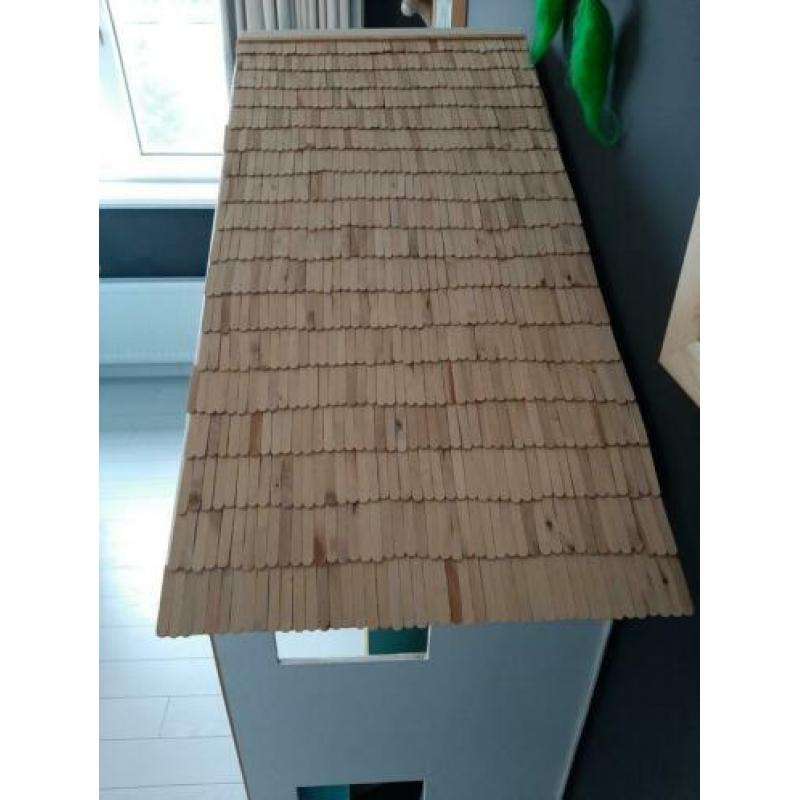 Prachtige grote pronkkast/poppenhuis