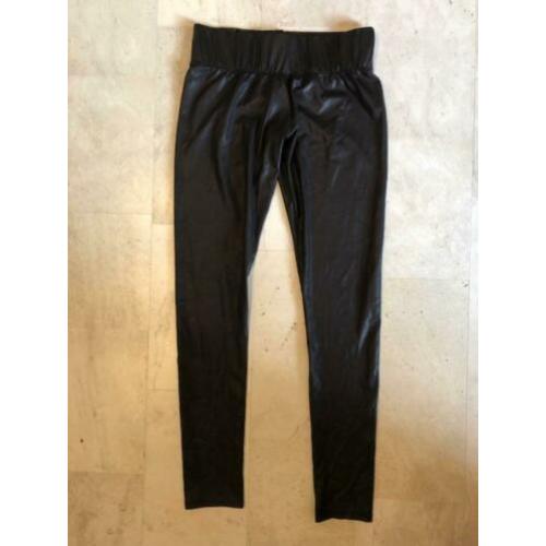 Ka114 PAGE one legging maat S zwart slangenprint leatherlook