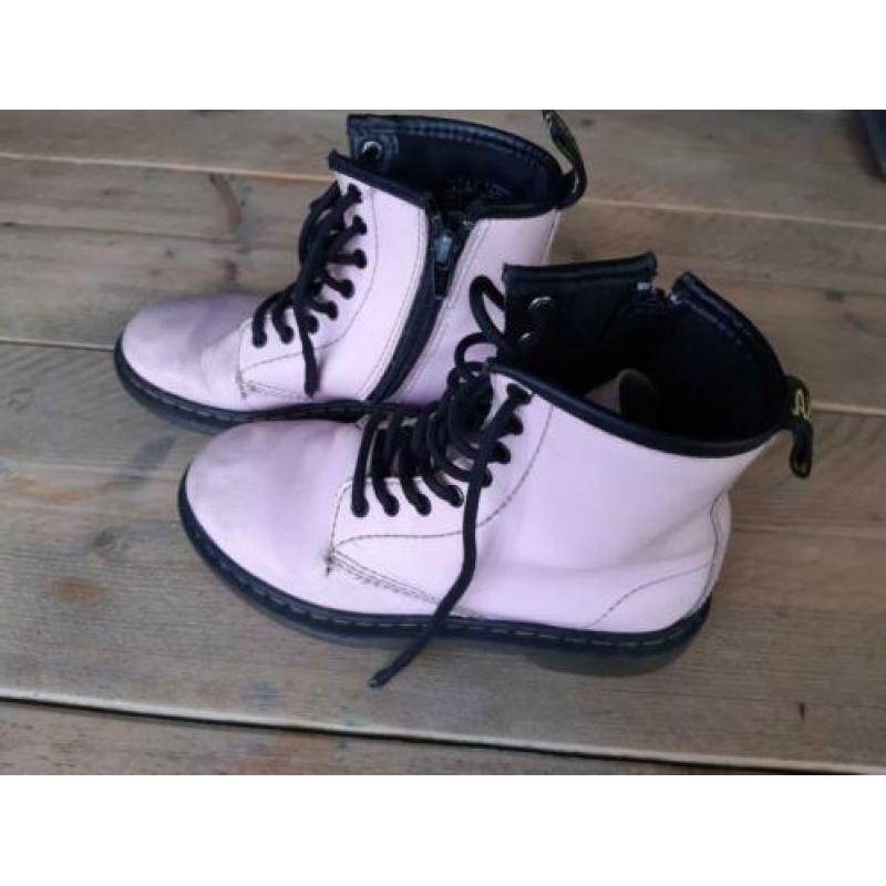 Dr. Martens 33