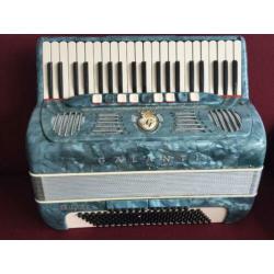 Accordeon. Italiaanse Galanti Super . 4 korig . Musette.