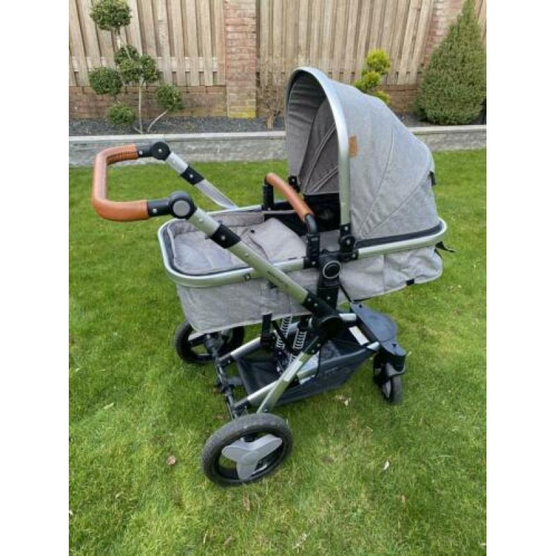 Te koop. 3 in 1 kinderwagen. Zo goed als nieuw