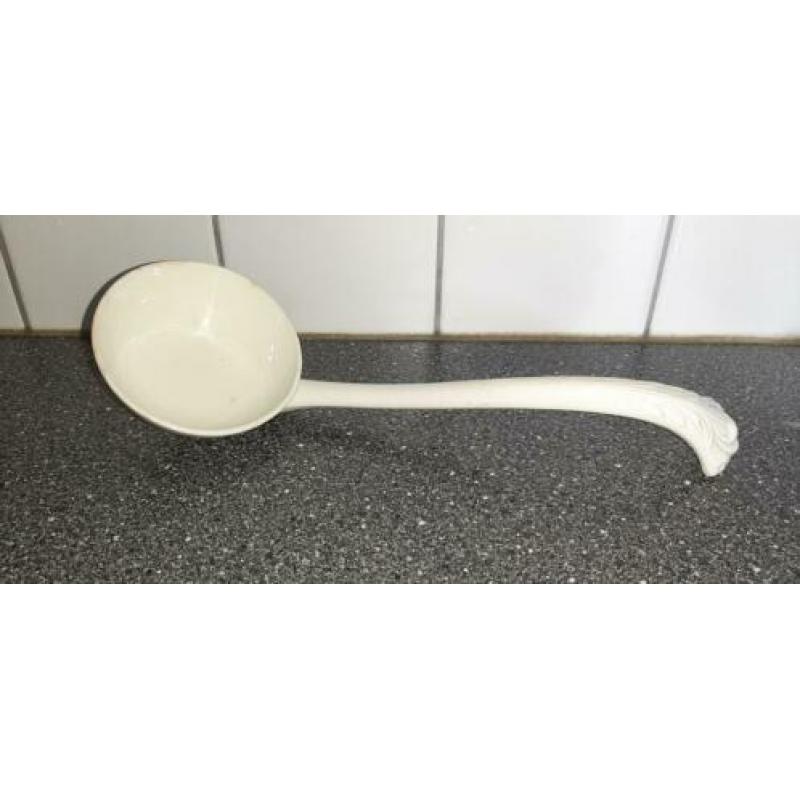 Antieke soeplepel PR 1 27 BROCANT porselein